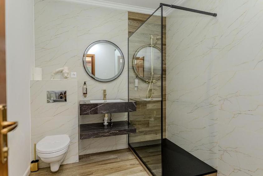 Proprietate unică în Cetatea Alba Carolina – Hotel 4| Business la cheie |