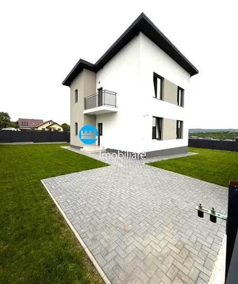 Vila Moderna, P+E, 400 teren, finisata,  asfalt, Valea Adanca Miroslava