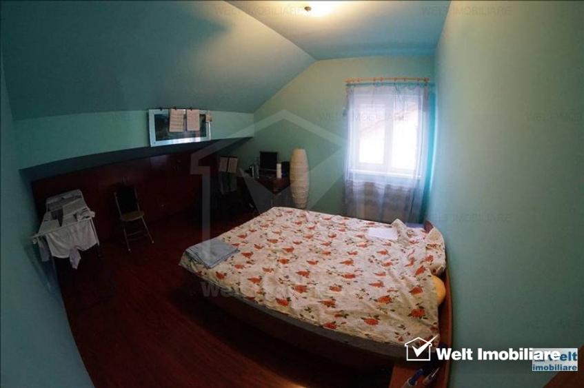 Apartament cu 4 camere la mansarda in Manastur zona Colina