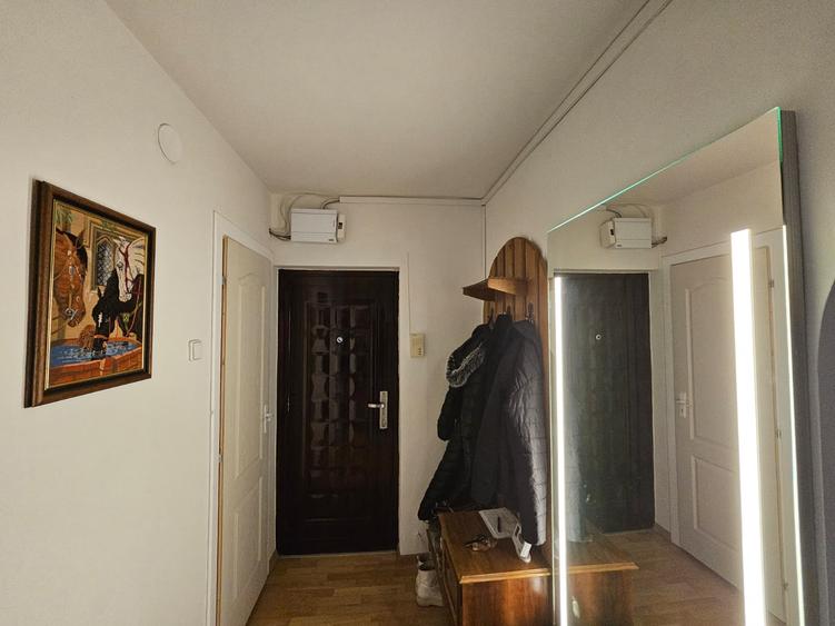 Apartament 3 camere, dec, 2 băi, 2 balcoane, et. 3 din 4, zona Șagului-Steaua