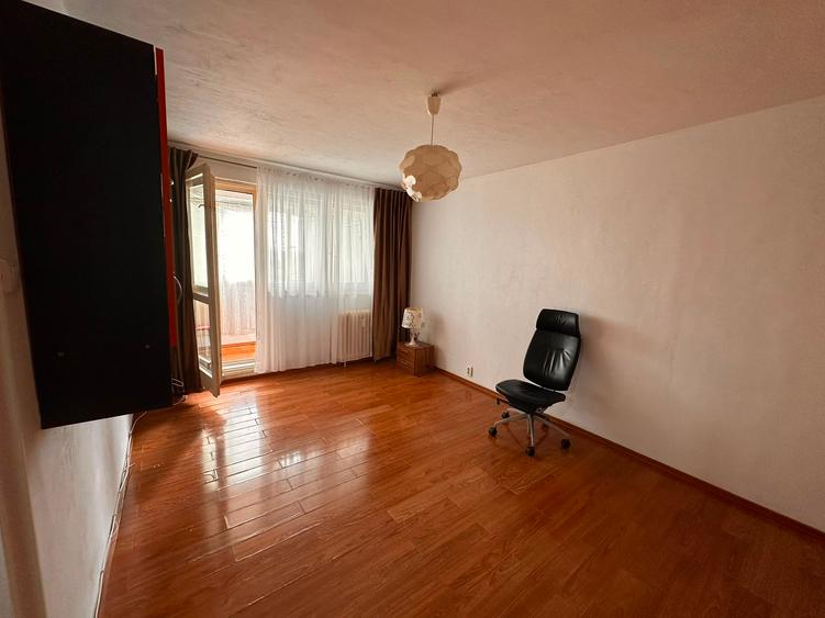 Doua camere decomandat Mihai Bravu VAV Victor BAbes