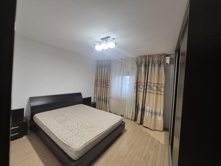 Proprietar- Inchiriez ap cu 3 camere,2 bai,parcare,vis a vis Mall Prosper