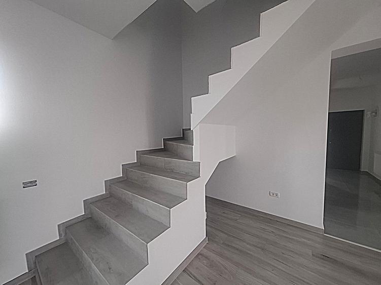 Vand Casa Noua Moderna P+1E, Finisaje Premium, 5 Camere, Curte 400mp