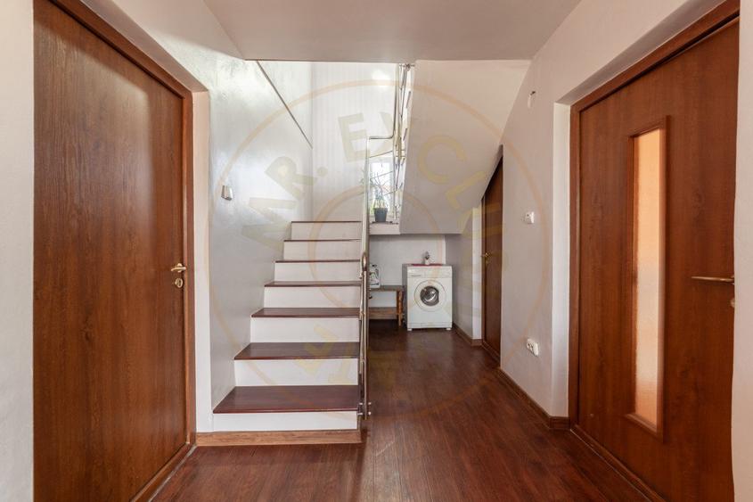 Casa cu teren generos si gradina spectaculoasa – Comuna Cuca, Argeș!