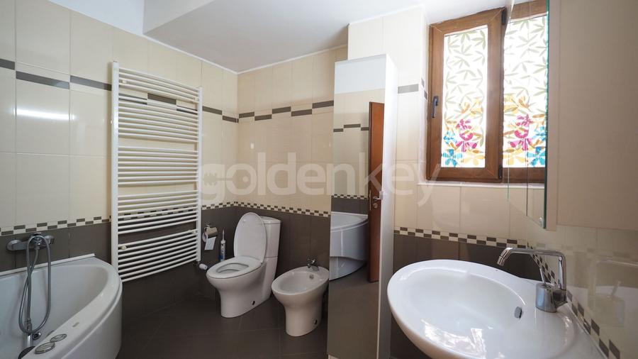 Vila cu 7 camere in complex rezidential