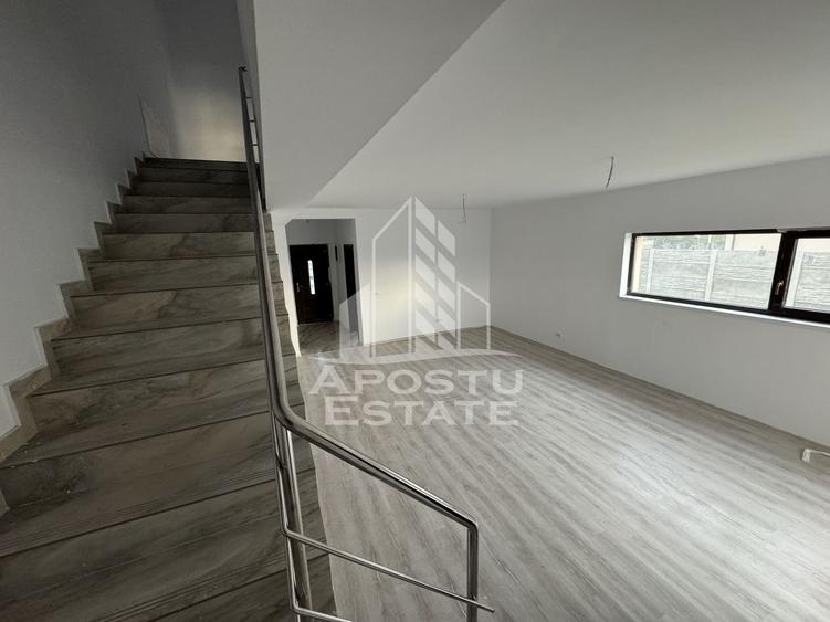 Duplex situat Central cu 4 camere si 3 bai in Mosnita Noua