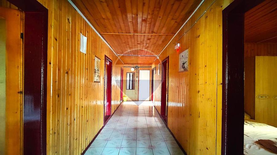 Hotel / Pensiune cu 30 camere de vânzare în Costinesti in zona Central