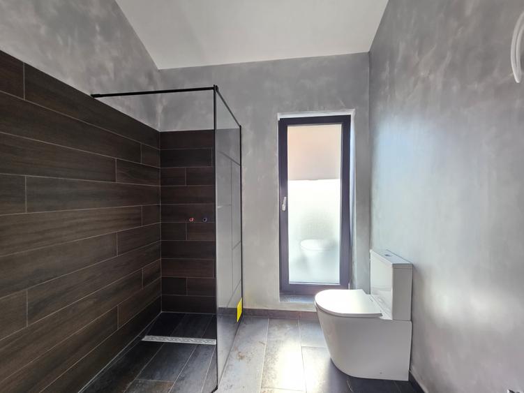 Casa individuala pe parter, 4 camere, teren 500mp