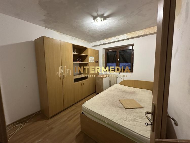 Apartament 3 camere | 68 mp | 2 Bai | Balcon | Pivnita | CETATE Mercur | Mobilat