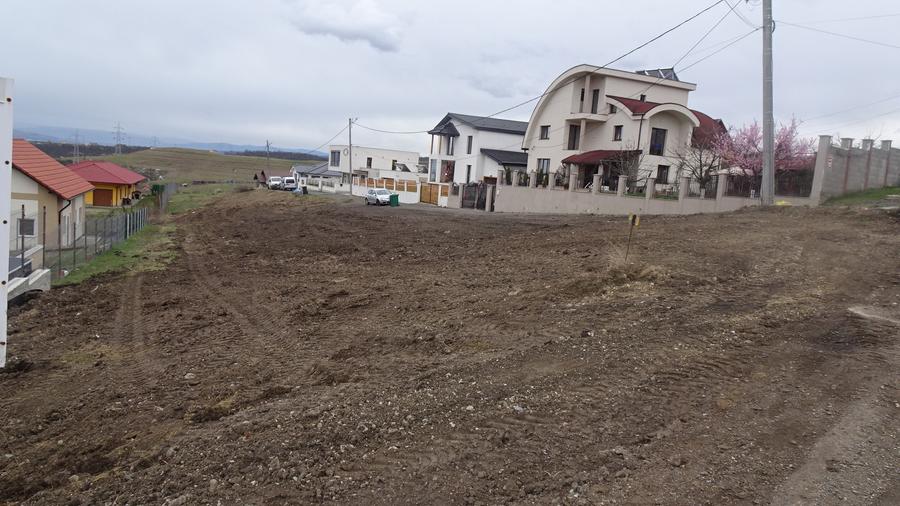 Vand 2 parcele de teren intravilan in Deva, pe Vulcan, suprafata 700 mp fiecare