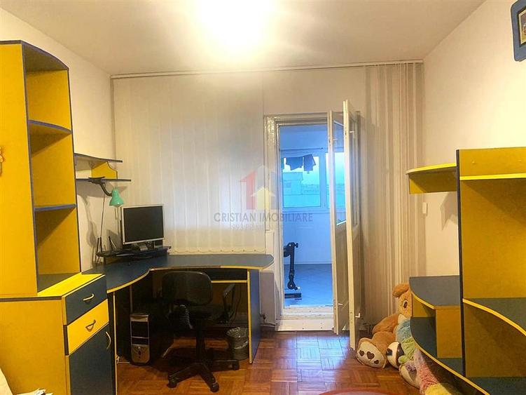 DUPLEX imens , zona Calarasi 3 camere, 2 Bai, 112 MP