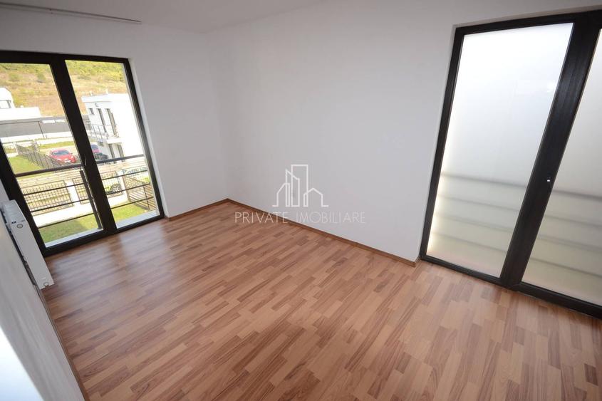 Casa 132 Mp cu Teren 500 Mp, De Inchiriat, Zona Corunca