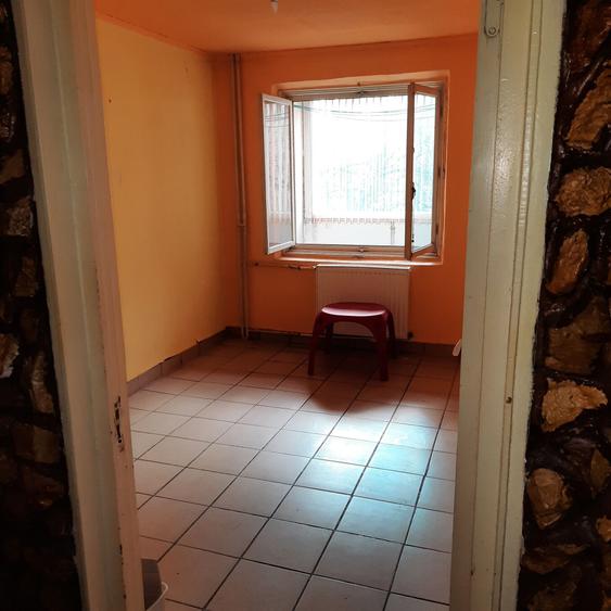 Apartament 4 camere sector 4, Panselelor