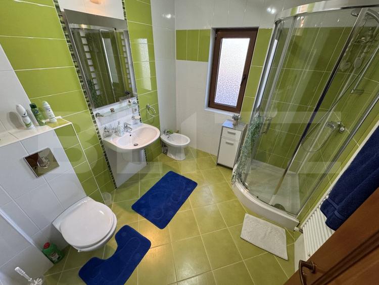 Casa individuală, 6 camere, 280 mp utili, 643 mp teren, zona Valea Popii