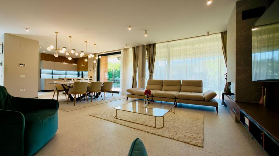 Casa / Vila Amber Gardens | Tunari | 6 camere | Otopeni