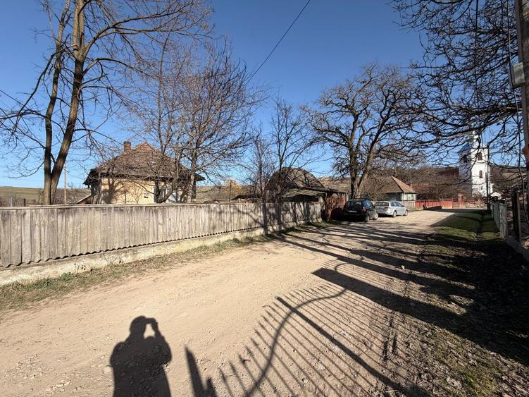 Casă 2 camere 52 mp + teren 1.605 mp Boroșneu Mic