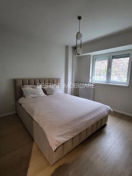 13 Septembrie | 2 camere | 52mp | parter | renovat | 130.000 euro - 5