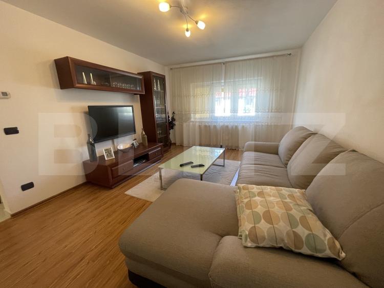 Apartament 3 camere, 65 mp, zona Stadion
