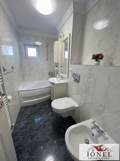 Apartament trei camere de vanzare in Alba Iulia