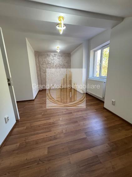 Apartament cu 3 camere în Dumbrăvița | 116 mp utili + 125 mp Curte