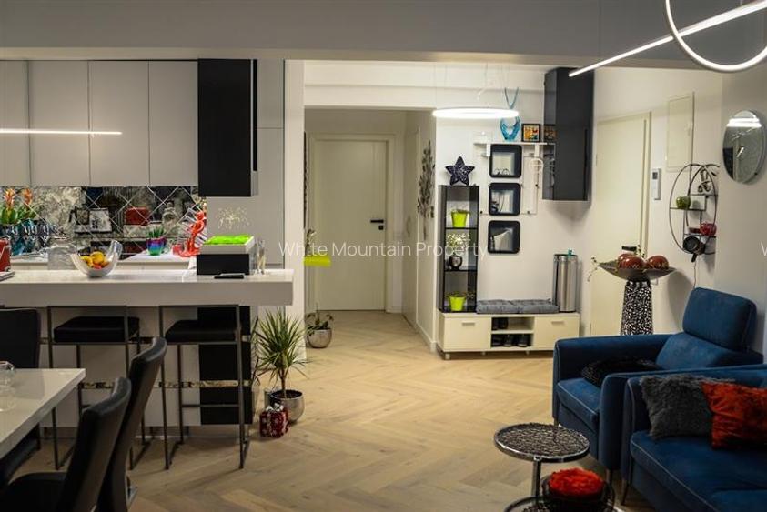 Apartament cu amenajare designer de vanzare in Green Valley Noua