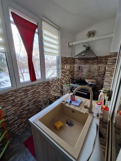 Apartament 3 camere-balcon-parcare-Zona Libertatii