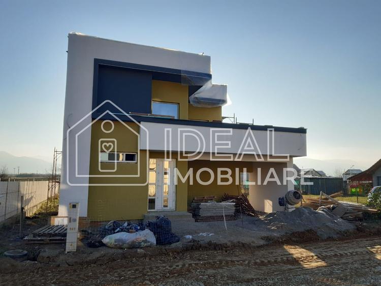 Casa Single cu 4 camere si 350 mp de curte, in Sura Mare