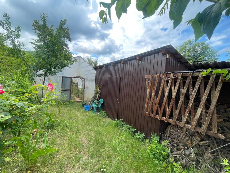 CASĂ CU 6.500 MP TEREN | LIVADĂ | GRĂDINĂ | PIANU DE SUS