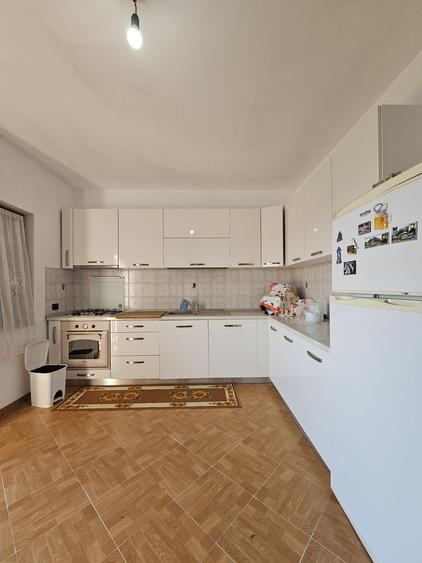 Casa ( S+P+M ) de vanzare, 287 mp, Teren 954 mp