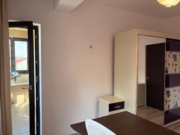Apartament 3 Camere Auchan Titan, 72 MP, Bloc Linistit, Etaj 1
