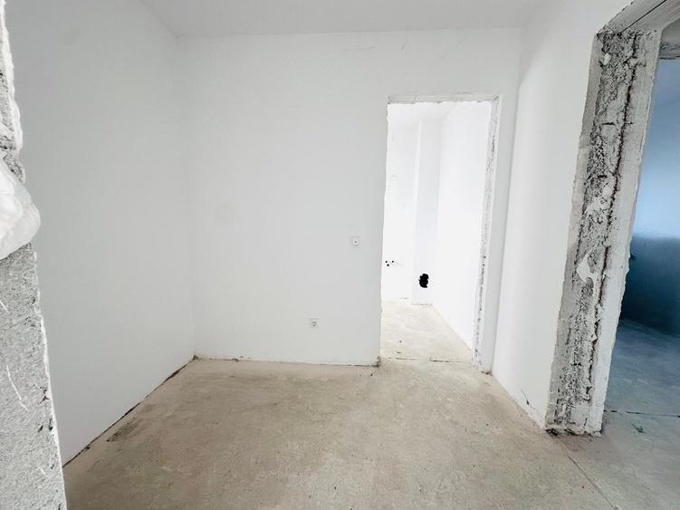 Duplex despartit prin camera tehnica- 4 camere si 3 bai - Urseni