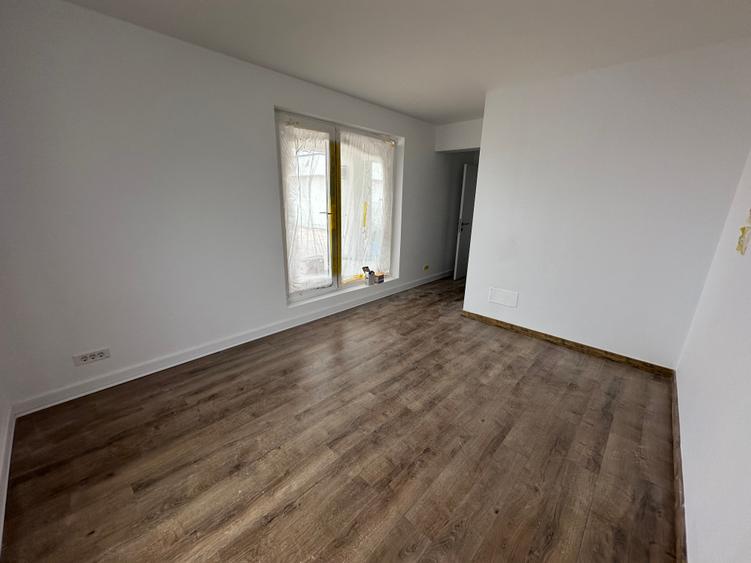 Apartament 3 camere tip DUPLEX, terasa 130 mp/7 minute metrou Berceni