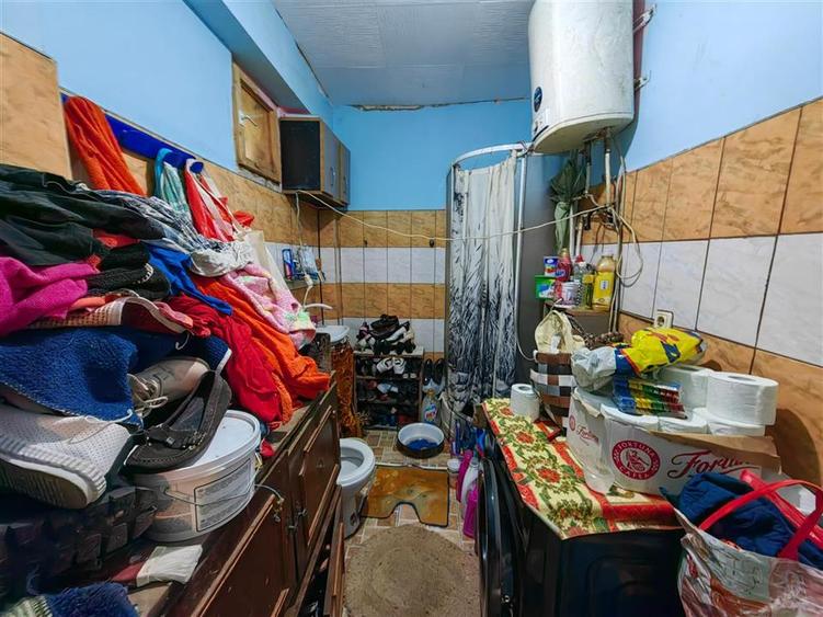 Casa cu 2 camere si anexe in Simand cu teren de 1465 mp