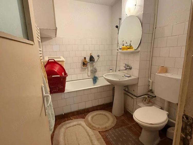 Apartament 4 camere decomandat, etaj 2/ 4