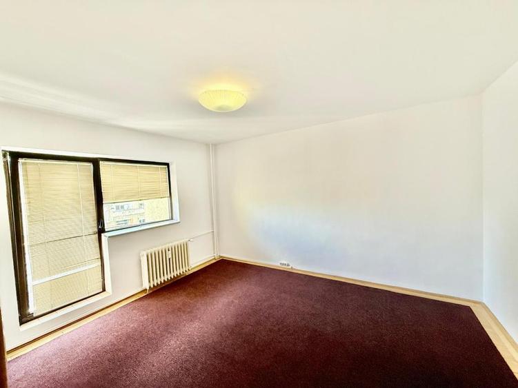Piata Victoriei – vizavi de Guvern - Birou 3 camere/ Receptie