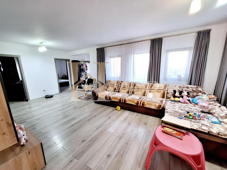 CASA INDIVIDUALA. APROAPE DE ORAS. 710 MP TEREN.