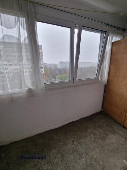Piata Ramnicu Sarat - 3 camere decomandatE, 64 mp, balcon, etaj 5/10, metrou