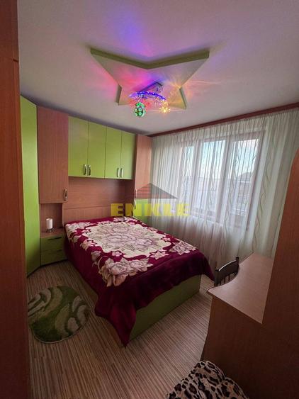 Apartament 2 camere de vânzare, Strada Varnav.