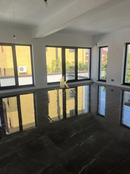 Vila individuala noua, 300 mp, 4 camere, 3 bai, curte, parcare, zona 1 Decembrie