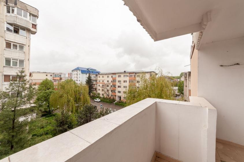 Apartament 3 camere - decomandat - 3 balcoane, etaj 3 cu lift, bloc 1991