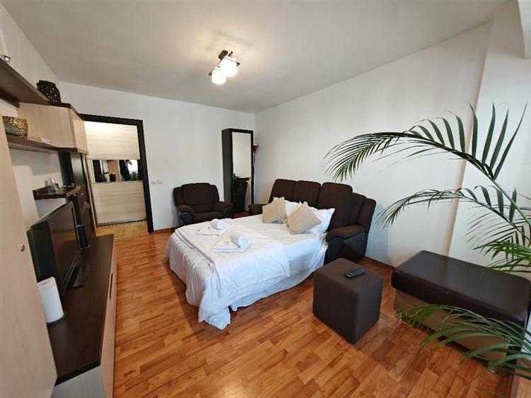 Inchiriem Apartament 2 Camere, Modern, Decomandat, Racadau