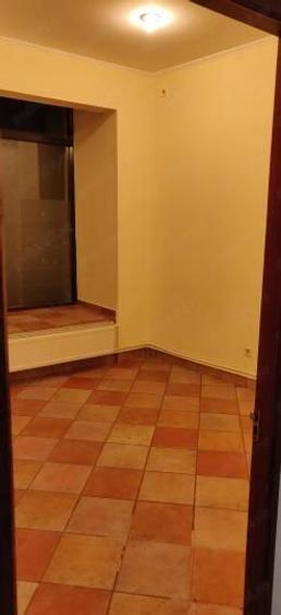 Zona Calea Victoriei 54 mp