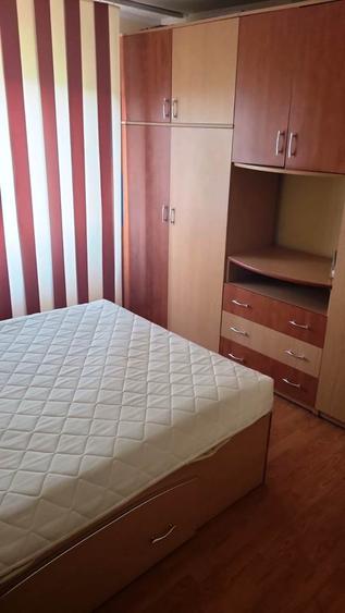 Apartament 3 camere, decomandat, mobilat, situat în cartierul Dorobanți 2