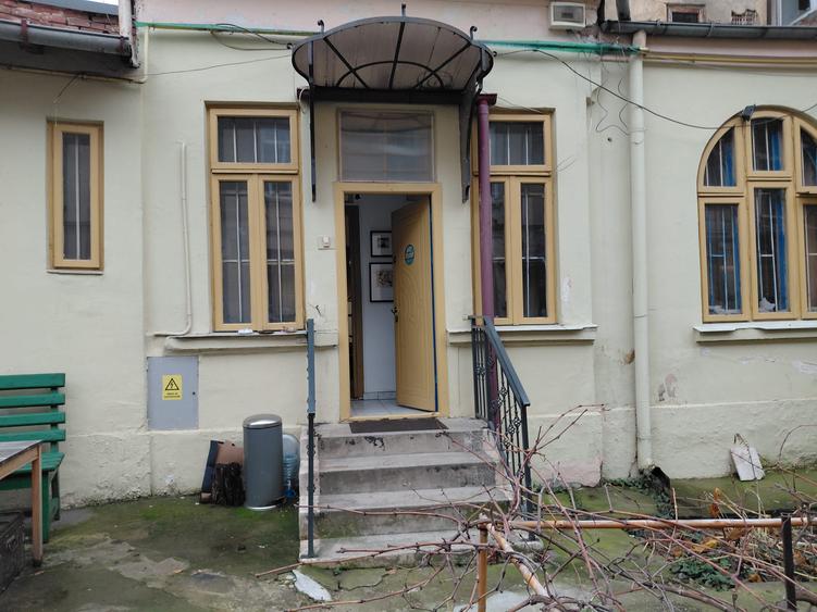 Piata Sfantul Stefan-Corp de casa, parter, teren in proprietate 60 mp