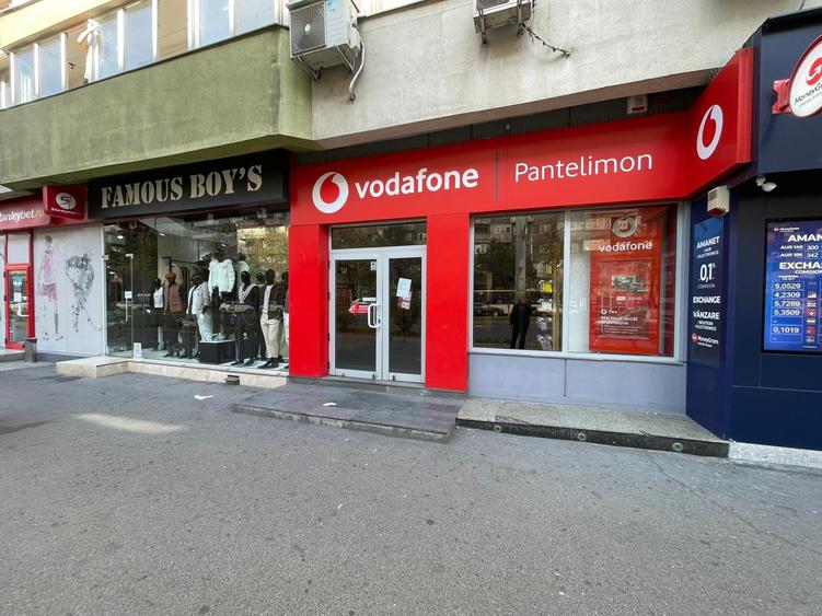VANZARE SPATIU COMERCIAL 85 MP – ZONA PIATA DELFINULUI, SECTOR 2