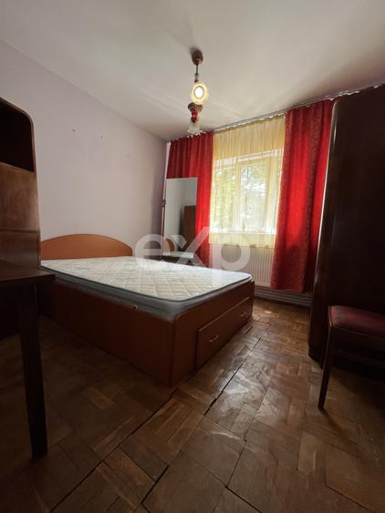 Apartament 3 camere dec 2 băi etajul 3 central Gaesti