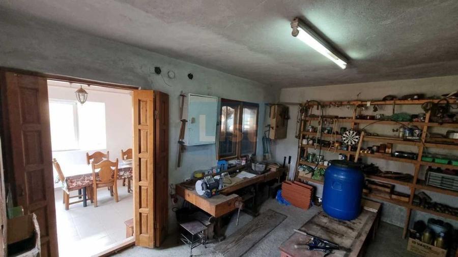 House for sale in Călinești, Argeș