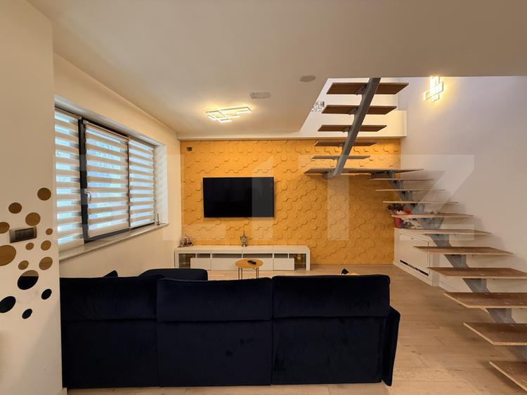 Apartament 4 camere, 112.05 mp, 2 niveluri, curte, loc de parcare, Ultracentral