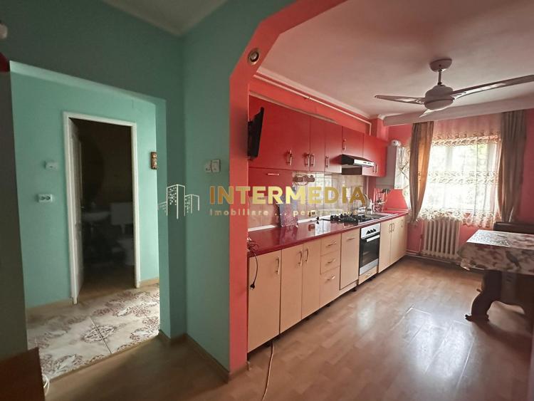 Vanzare Apartament 4 camere Deco CETATE Mercur 2 bai 90 mp cu balcon si pod