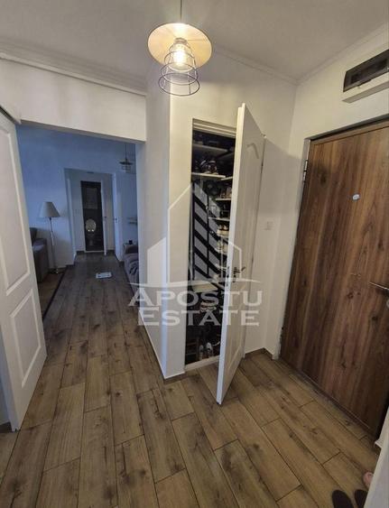 Apartament cu 3 camere de vanzare, decomandat, zona Sagului, Timisoara